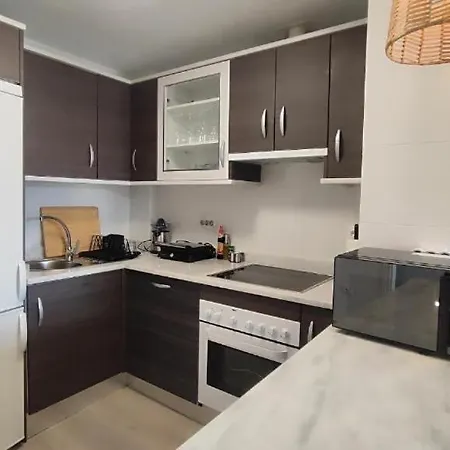 Charming 3 Bedrooms With A Sea View מנילבה