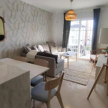 Charming 3 Bedrooms With A Sea View *