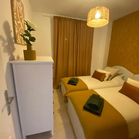 Charming 3 Bedrooms With A Sea View Appartamento Manilva